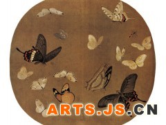 021 《晴春蝶戏图》
宋 李安忠

    此图原载《四朝选藻册》（见《石渠宝笈续编》）。签题李安忠作。李安忠，居宣和（1119—1125）画院，历官成忠郎。绍兴间复职画院，赐金带。工画花鸟走兽，尤工捉勒，山水平平。此幅状各色蛱蝶，翩翩飞舞于空中，虽不见花，却似嗅得出晴春的百花香味。 