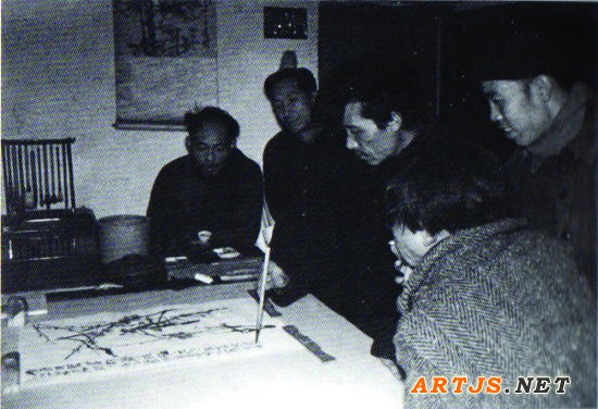1961年与西安美协画家 左起:康师尧、李梓盛、石鲁、叶坚。