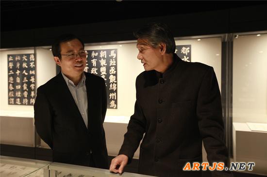 中国书法家协会副主席刘洪彪参观展览